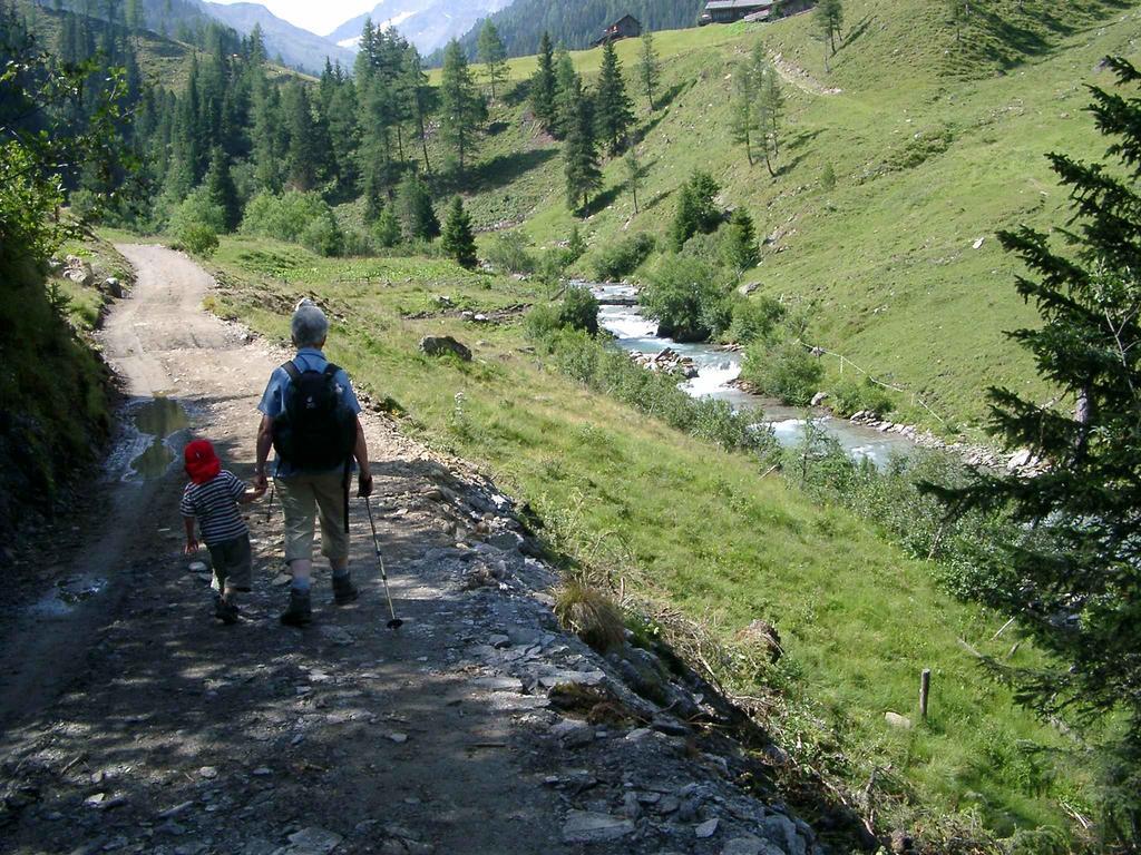 Familienparadies Wolfgangbauer Heiligenblut am Großglockner Exterior foto